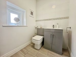 Downstairs wc- click for photo gallery